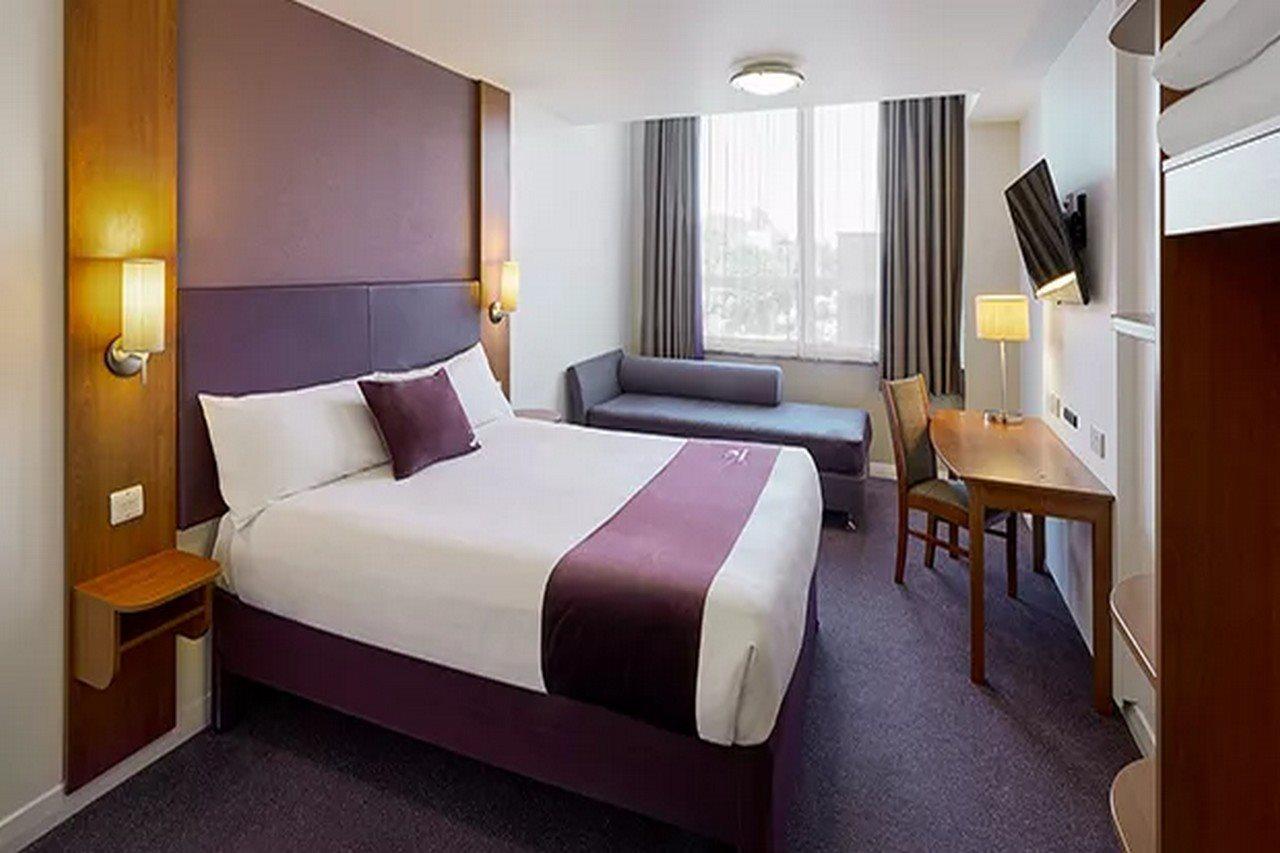Premier Inn Wolverhampton City Centre Zewnętrze zdjęcie