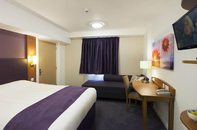 Premier Inn Wolverhampton City Centre Zewnętrze zdjęcie